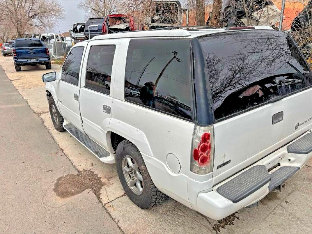 1999 CADILLAC ESCALADE