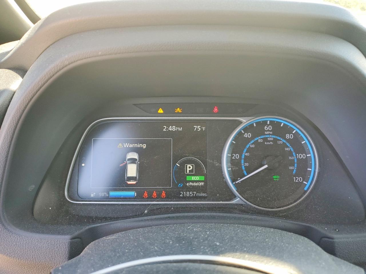 2025 NISSAN LEAF