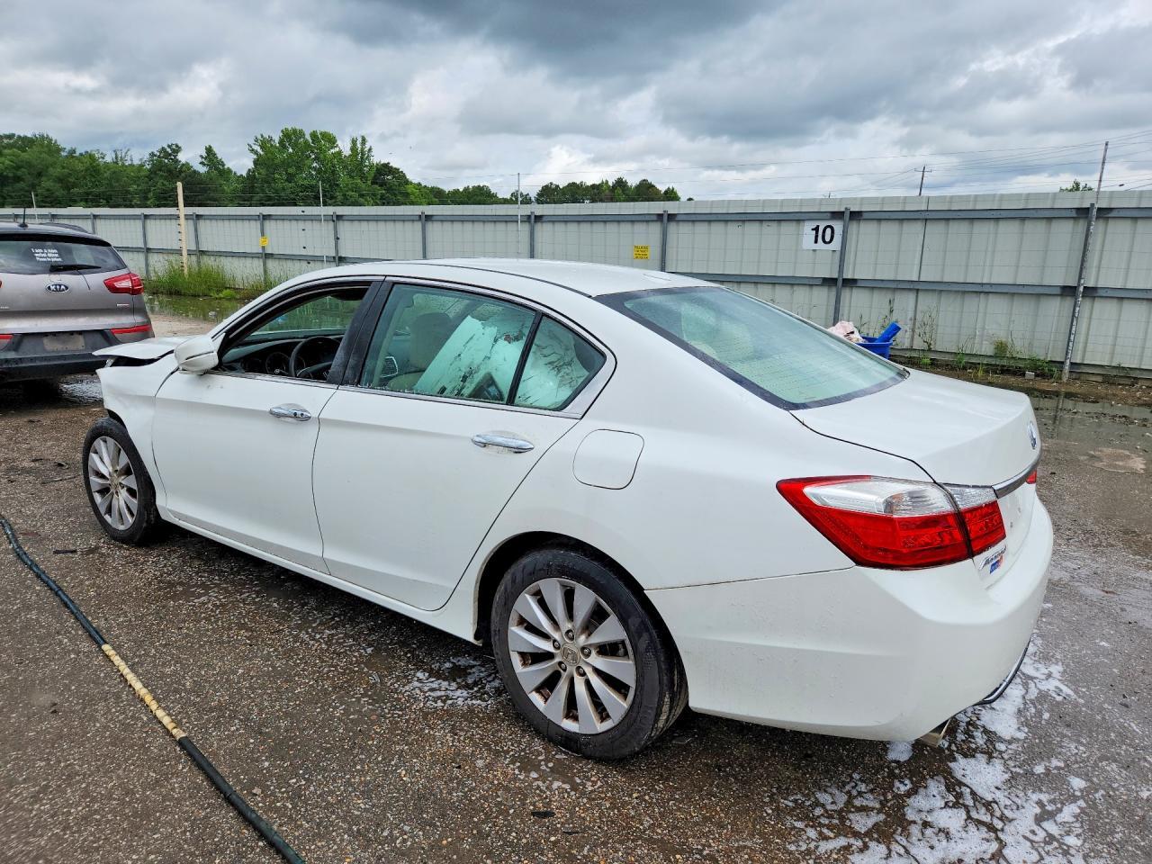 2015 HONDA ACCORD