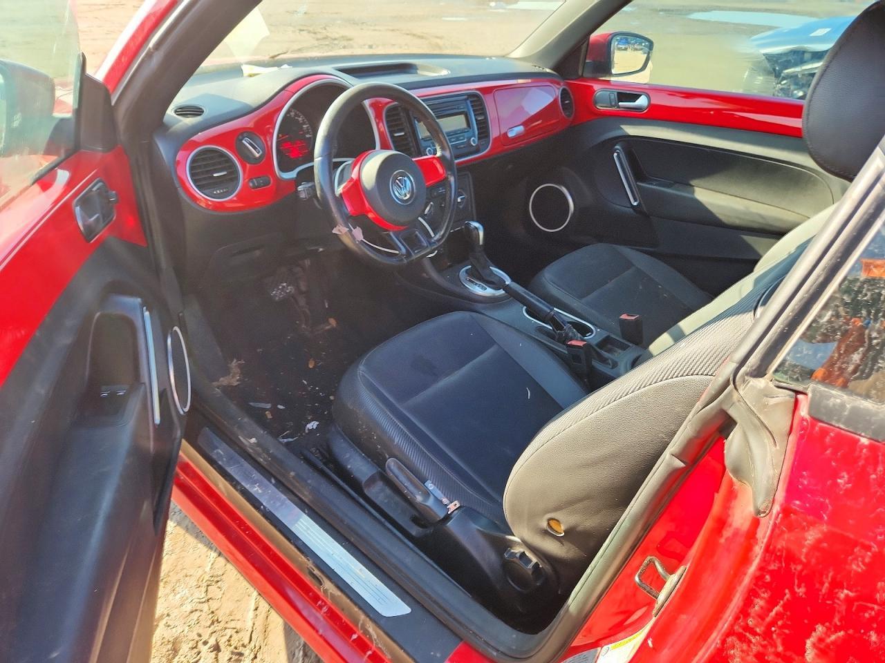 2012 VOLKSWAGEN Beetle
