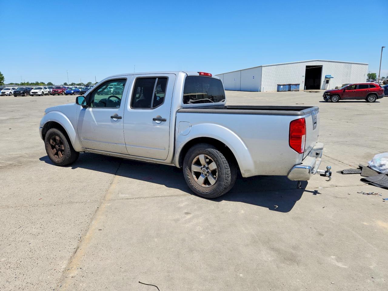 2011 NISSAN Frontier
