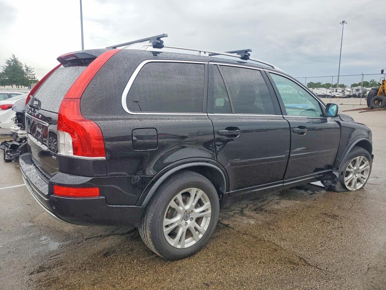 2013 VOLVO XC90