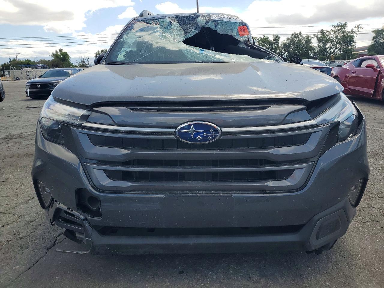 2025 SUBARU FORESTER