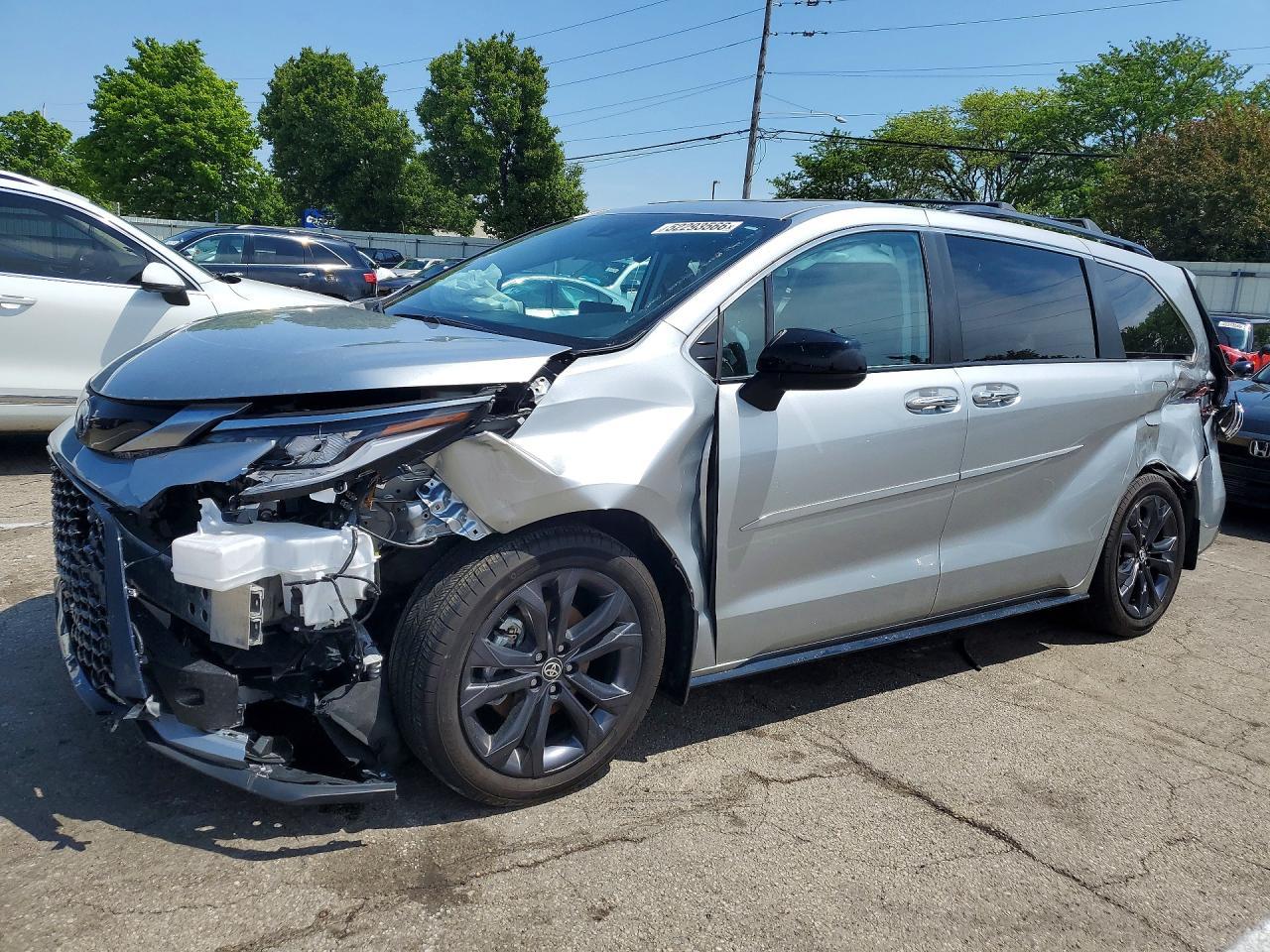 2024 TOYOTA SIENNA