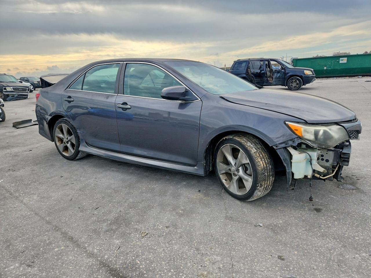 2012 TOYOTA CAMRY