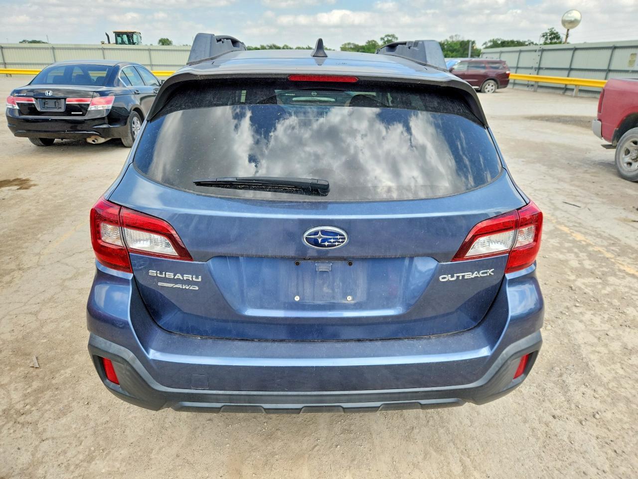 2018 SUBARU Outback