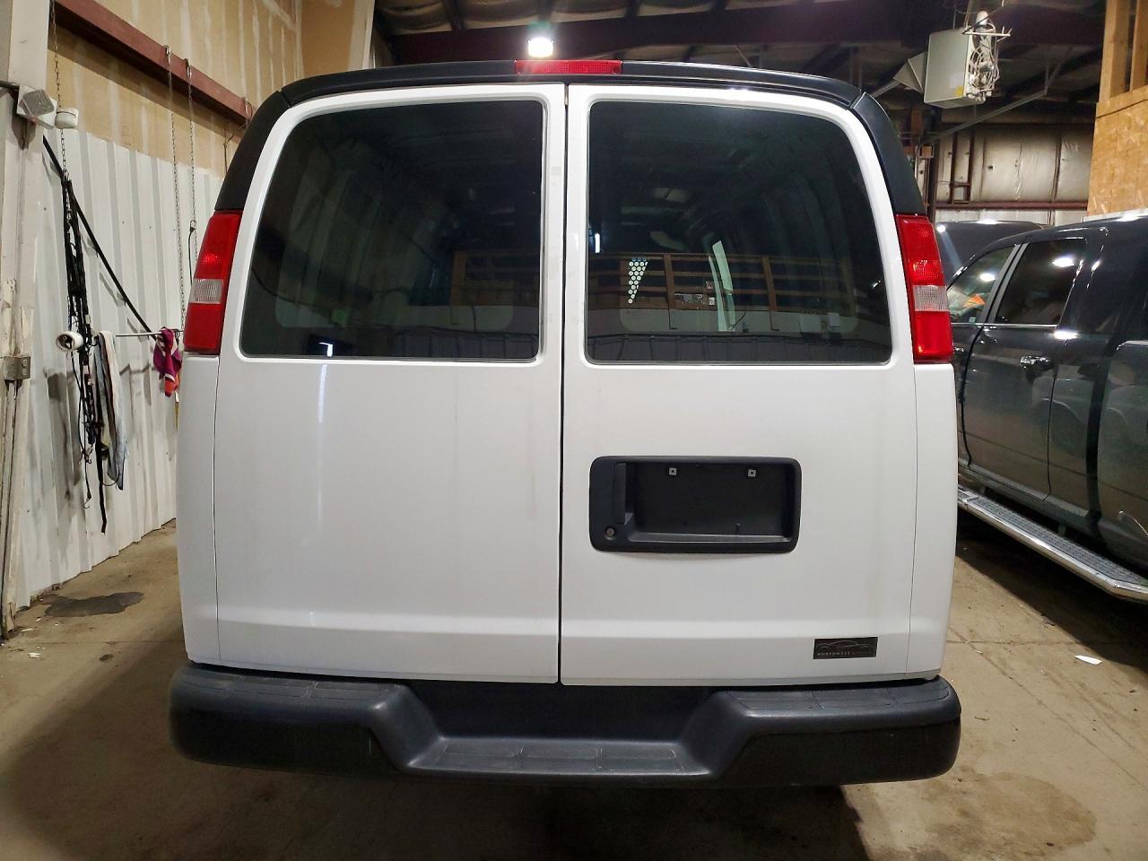 2016 GMC Savana