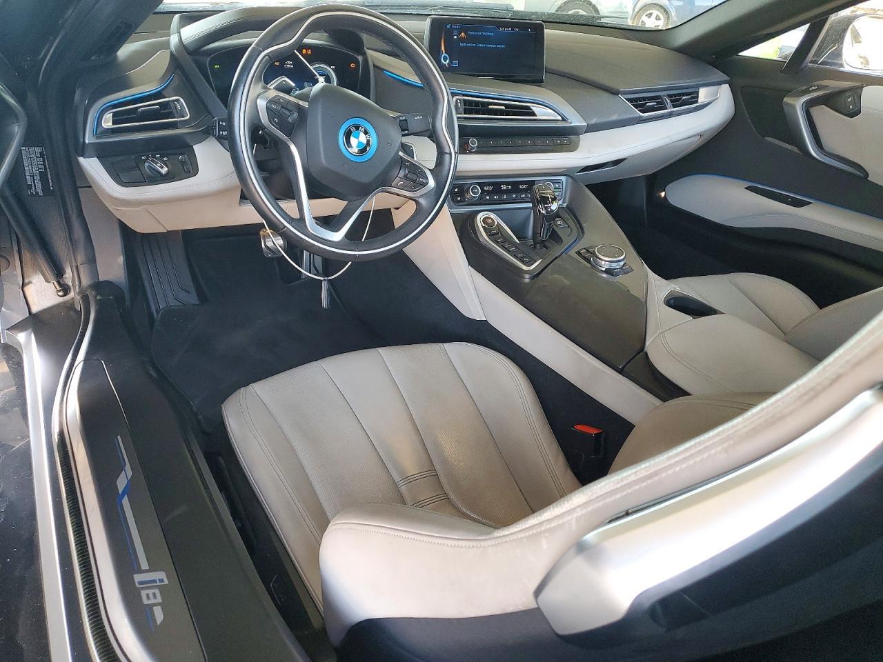 2014 BMW i8