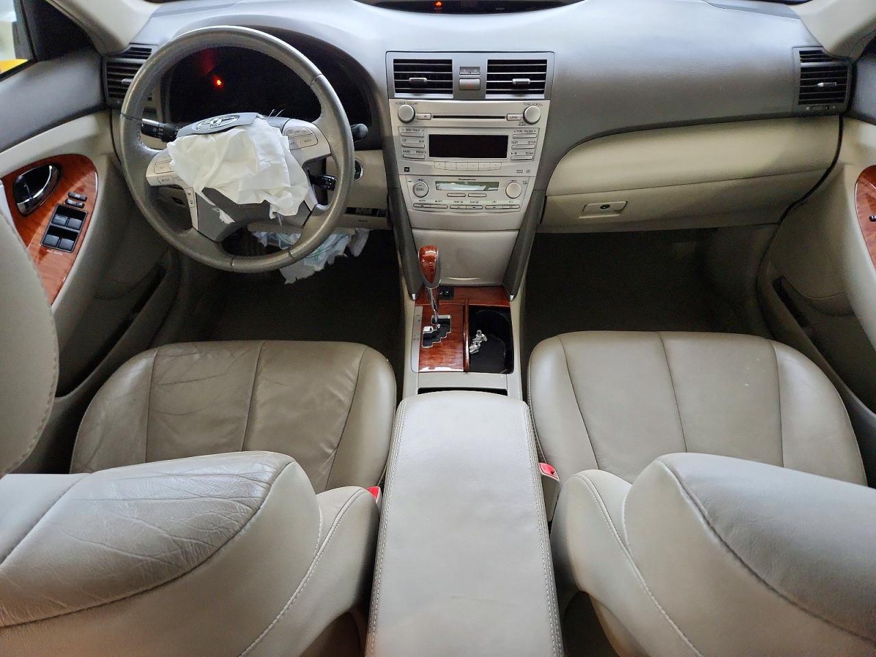 2011 TOYOTA CAMRY