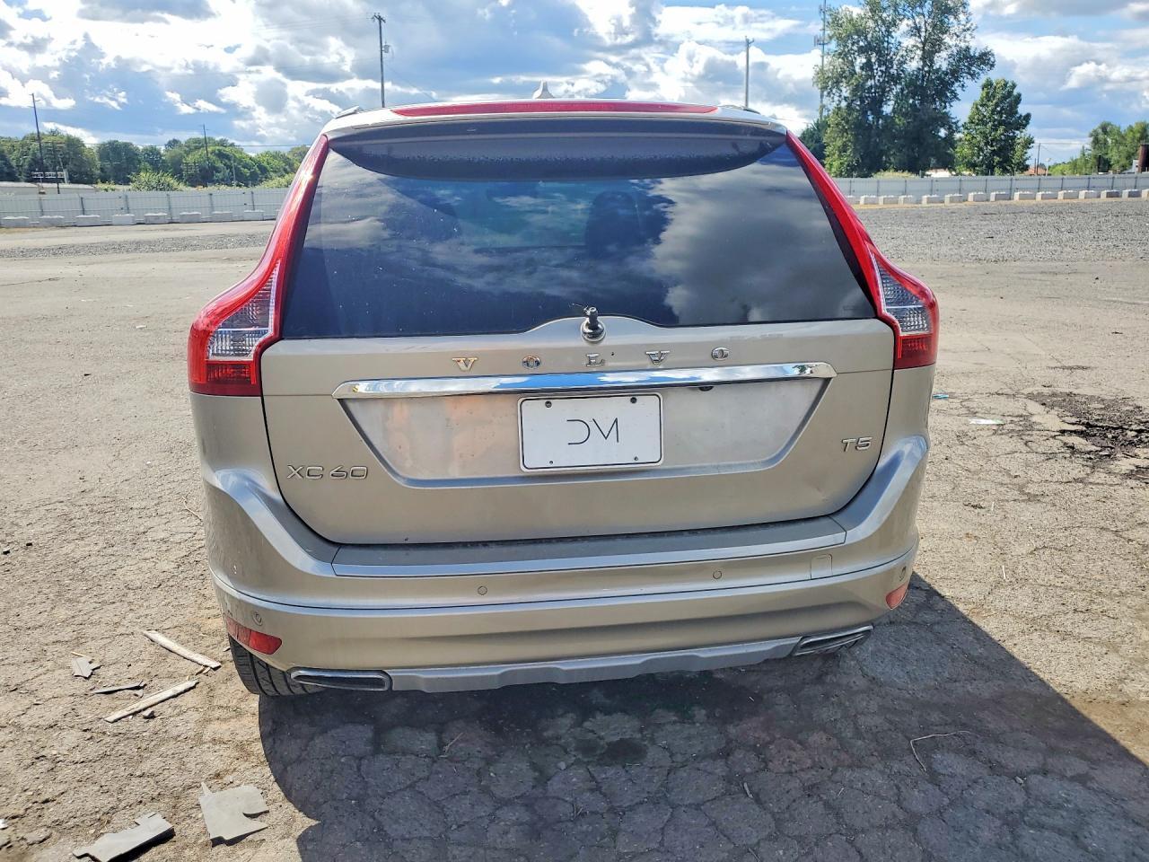 2016 VOLVO XC60