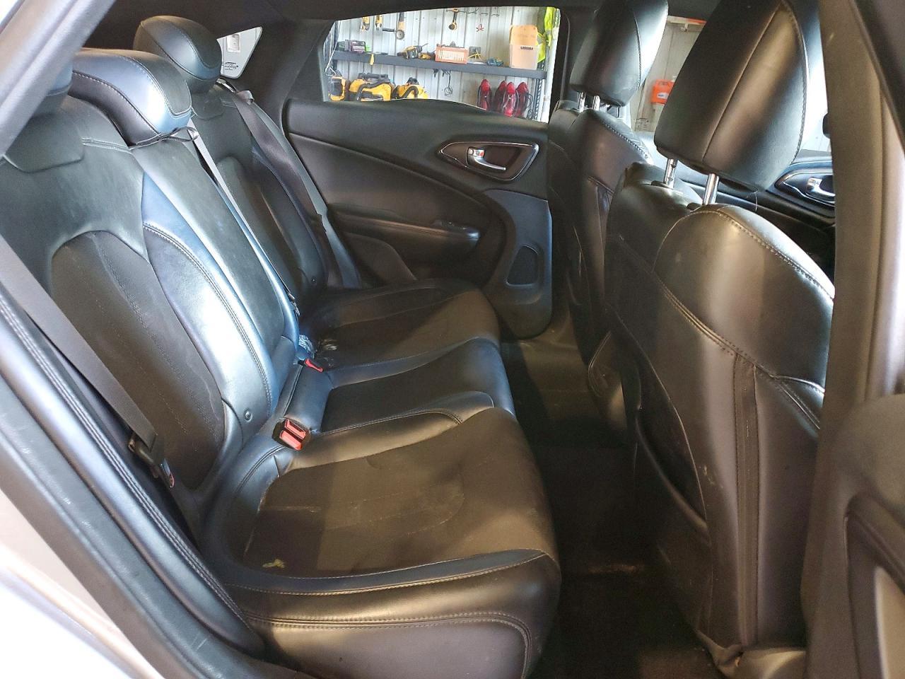 2015 CHRYSLER 200