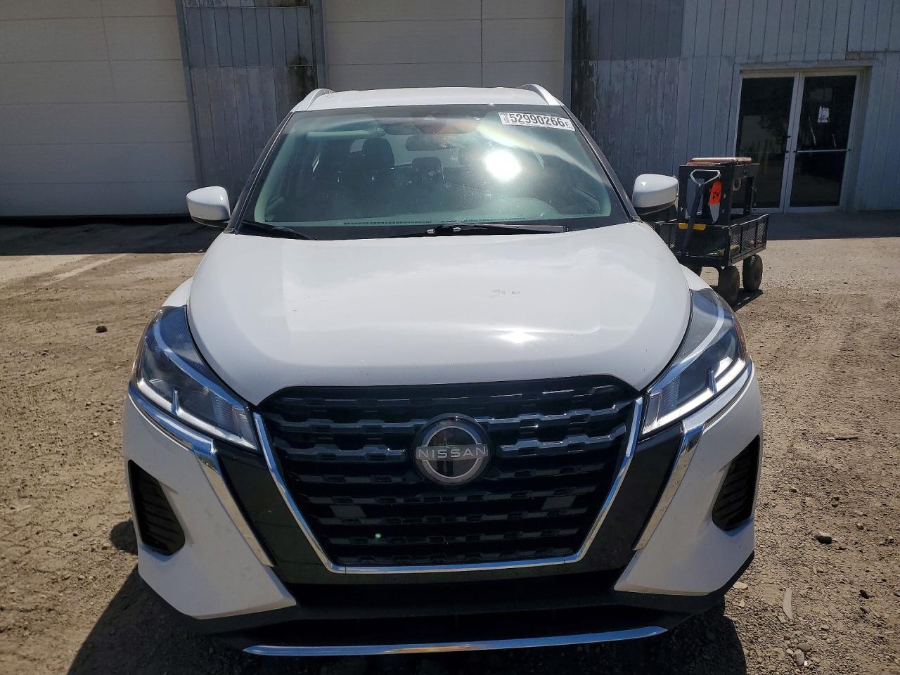 2023 NISSAN KICKS
