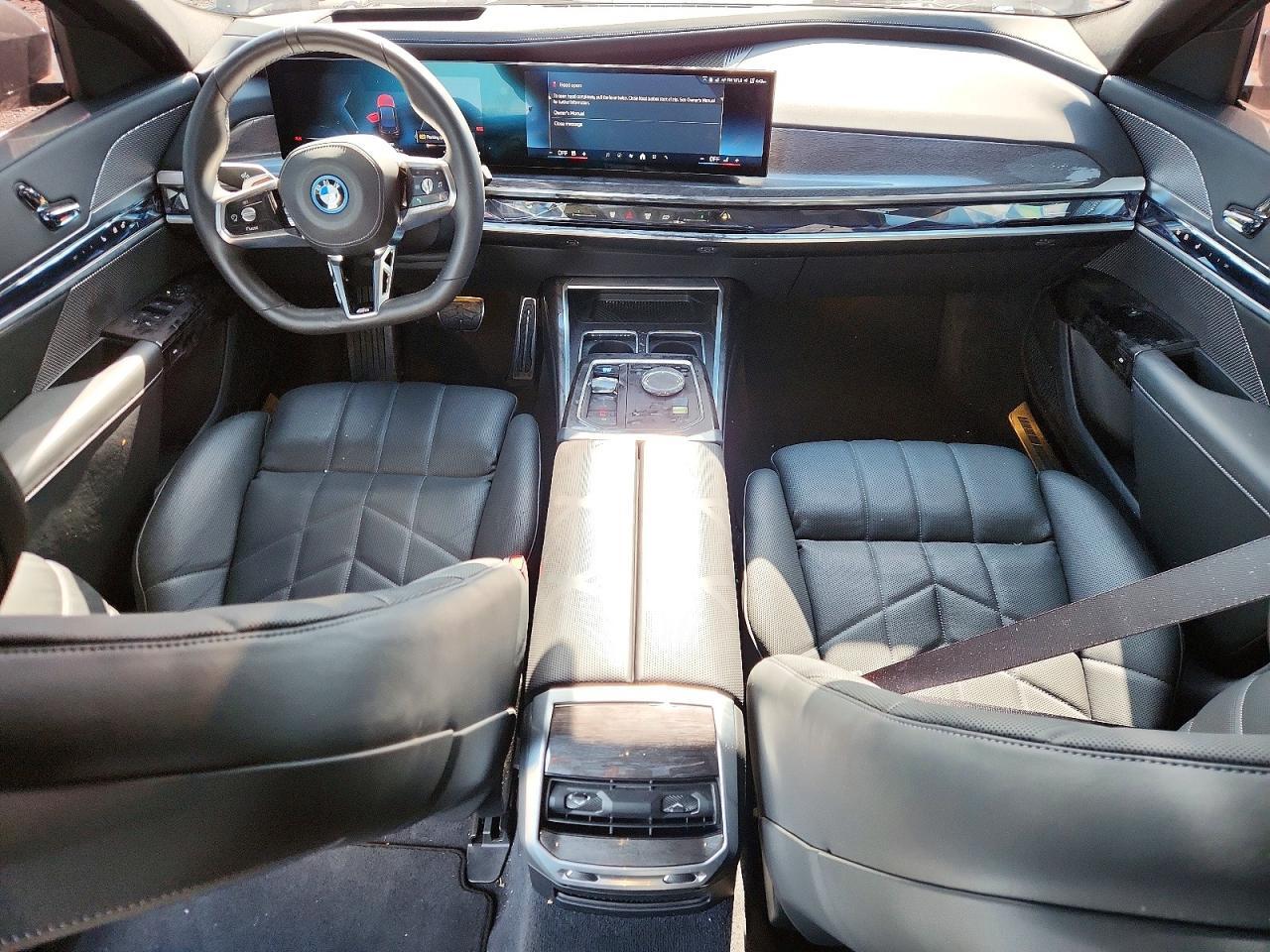 2025 BMW i7