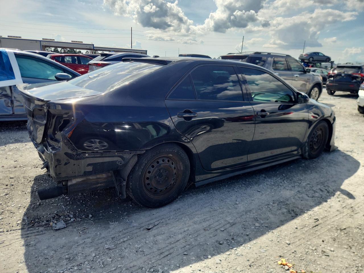2014 TOYOTA CAMRY