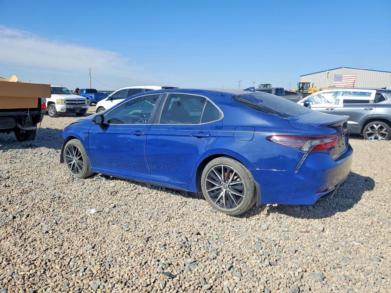 2024 TOYOTA CAMRY