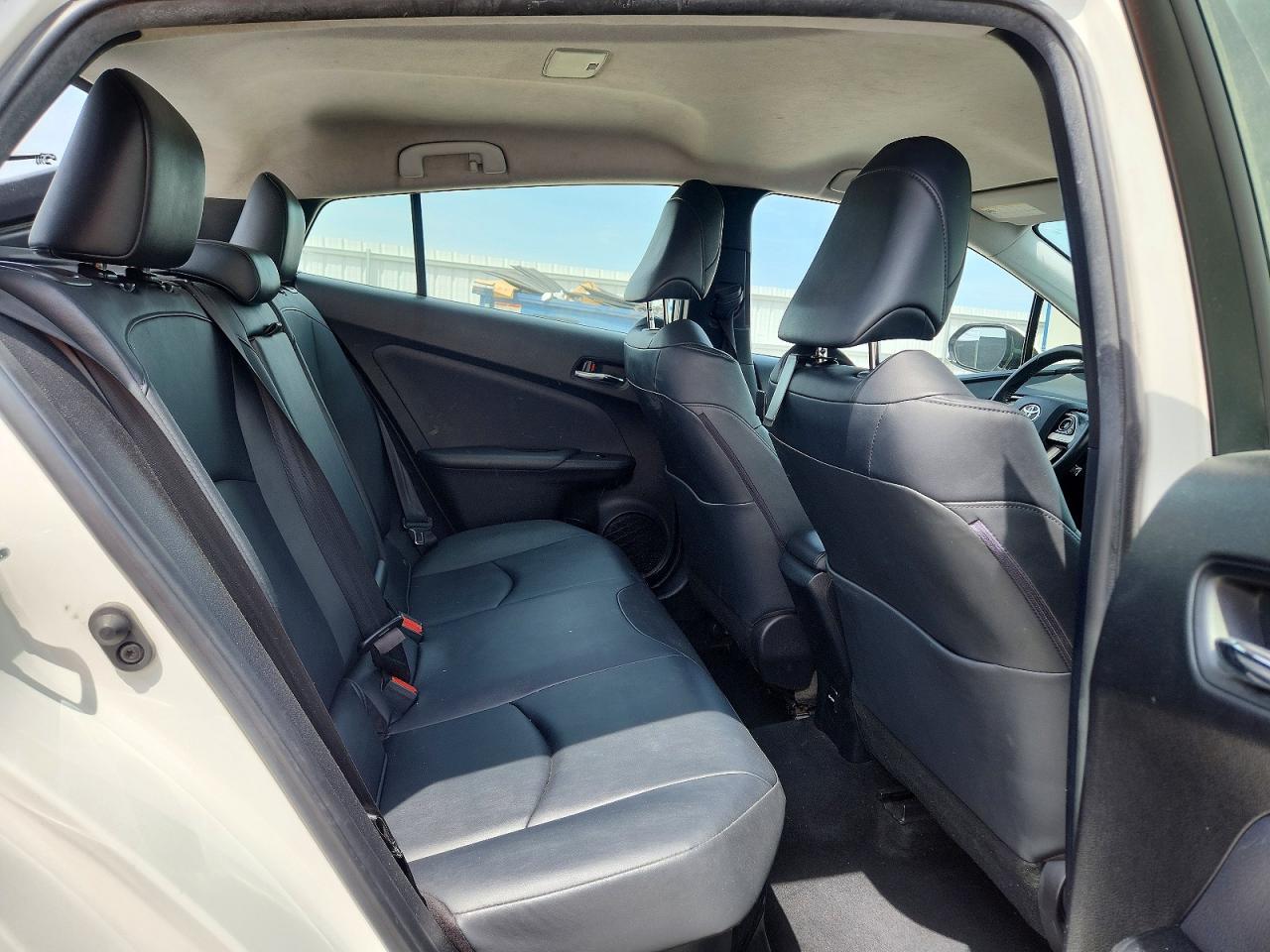 2017 TOYOTA PRIUS