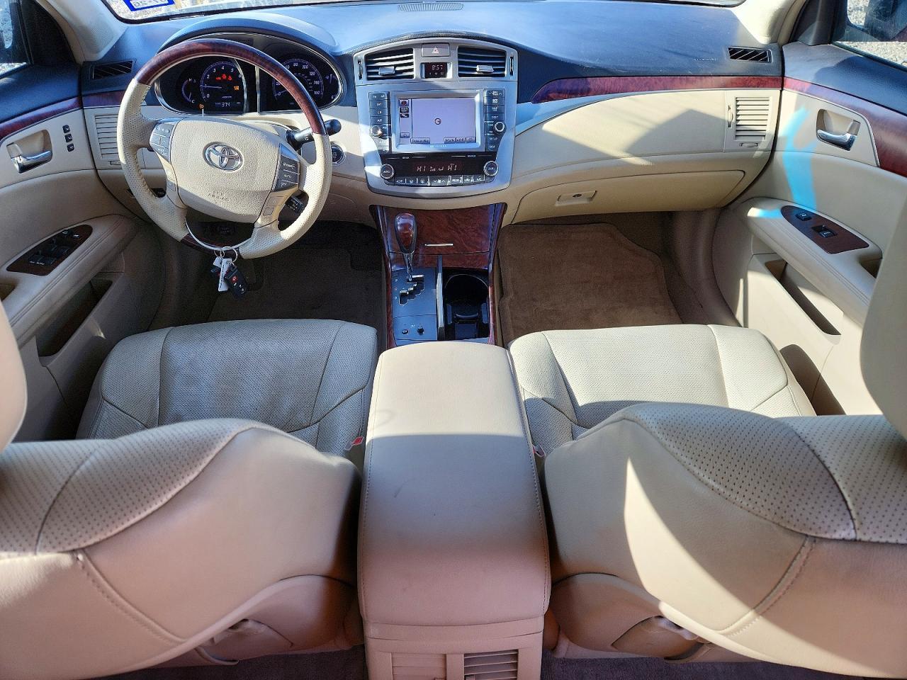 2012 TOYOTA Avalon