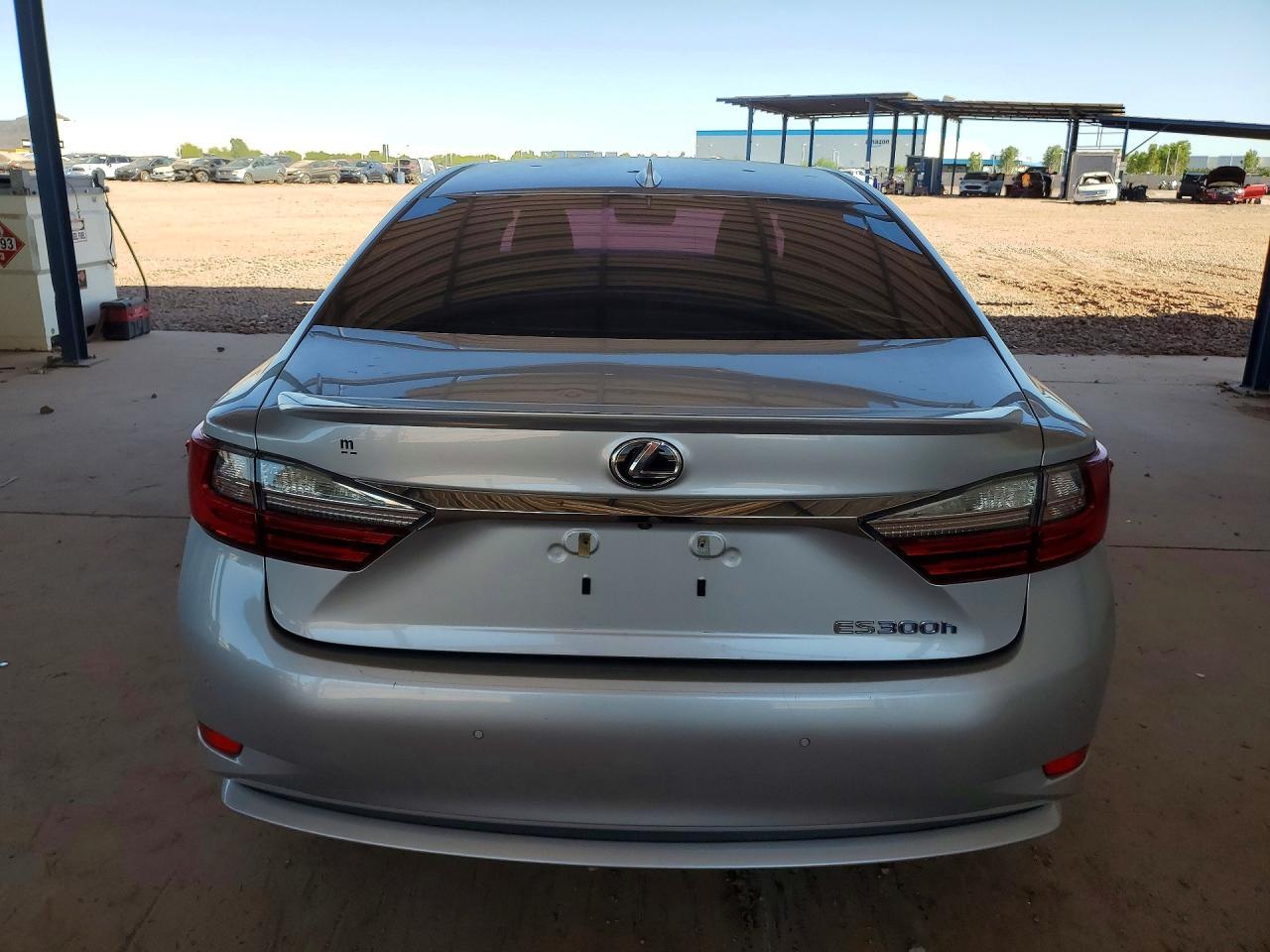 2016 LEXUS ES 300H