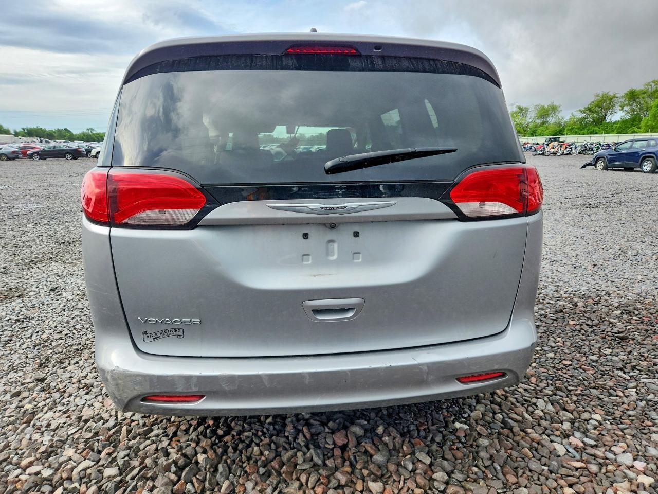 2021 CHRYSLER Voyager