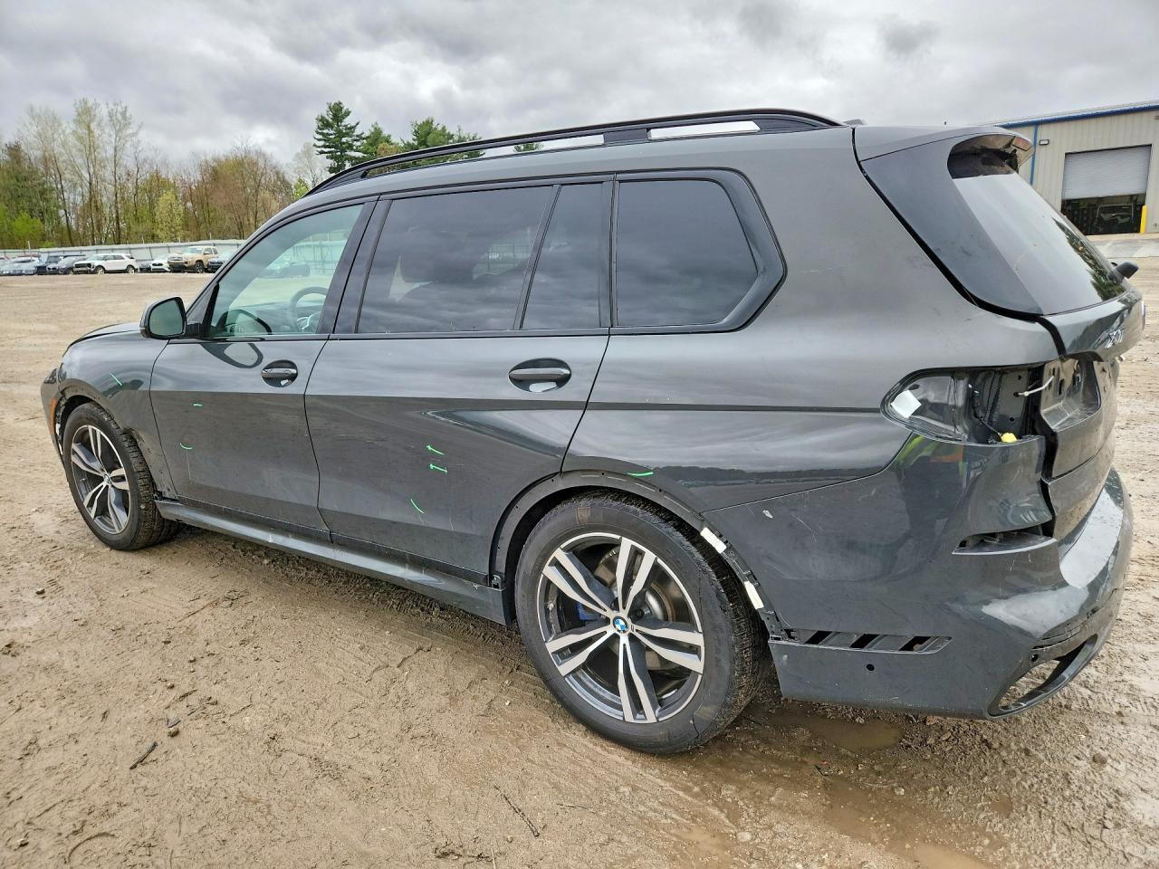 2026 BMW X7