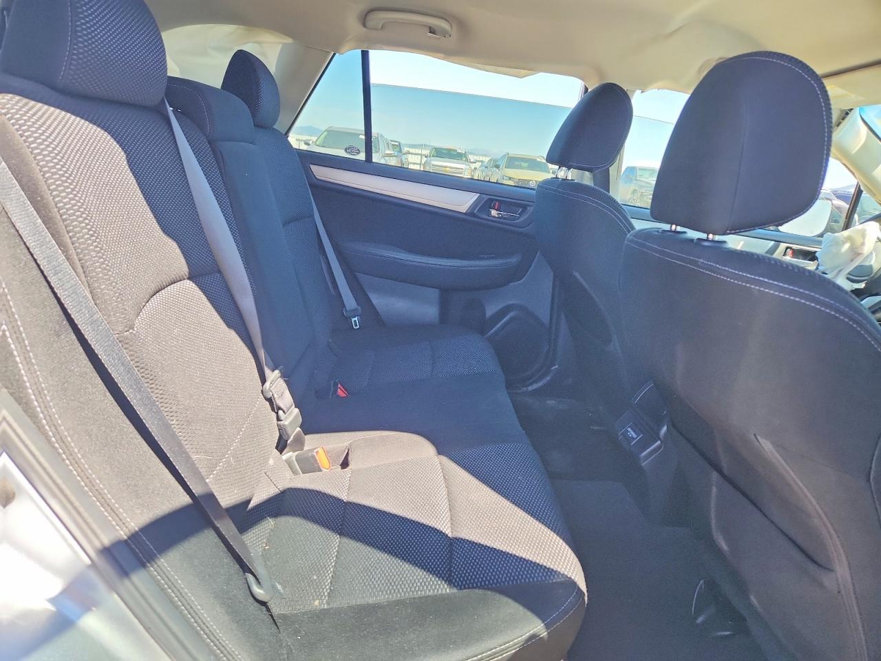 2018 SUBARU Outback