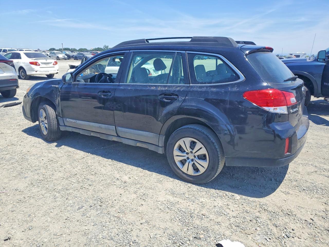 2013 SUBARU Outback