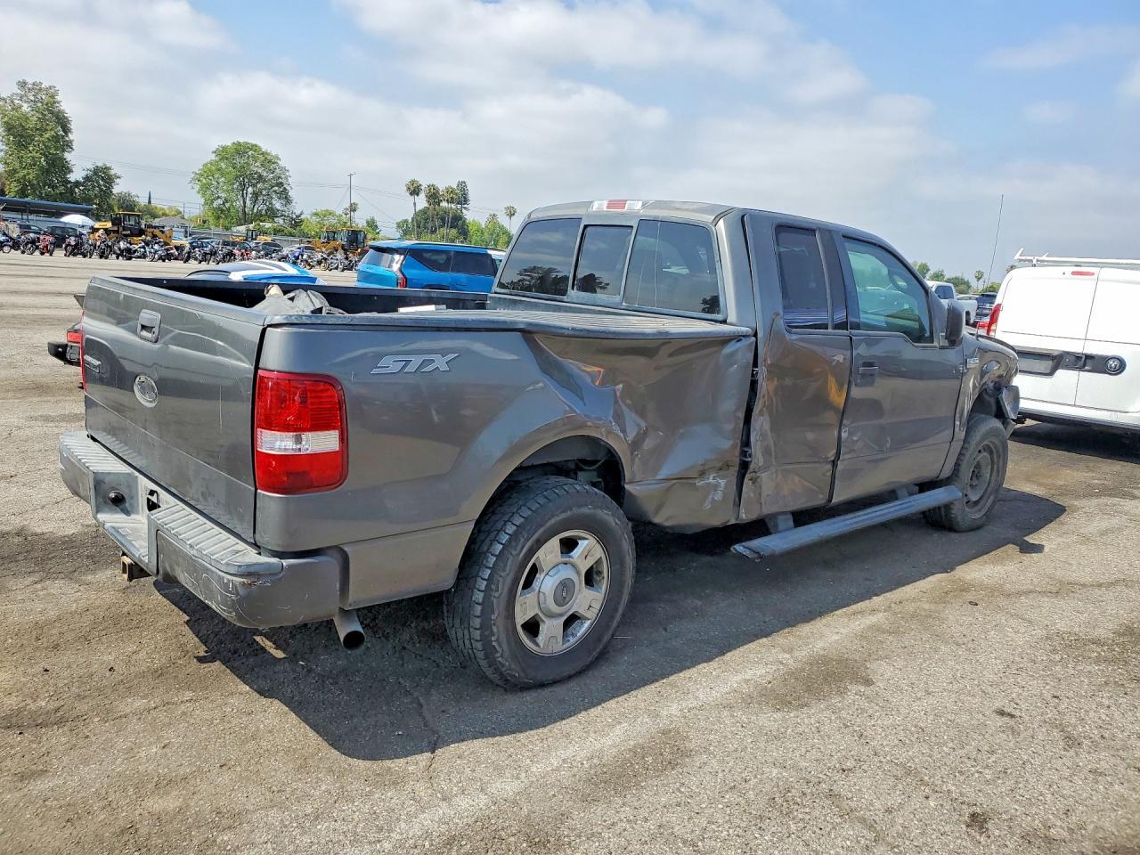 2004 FORD F-150 Lightning