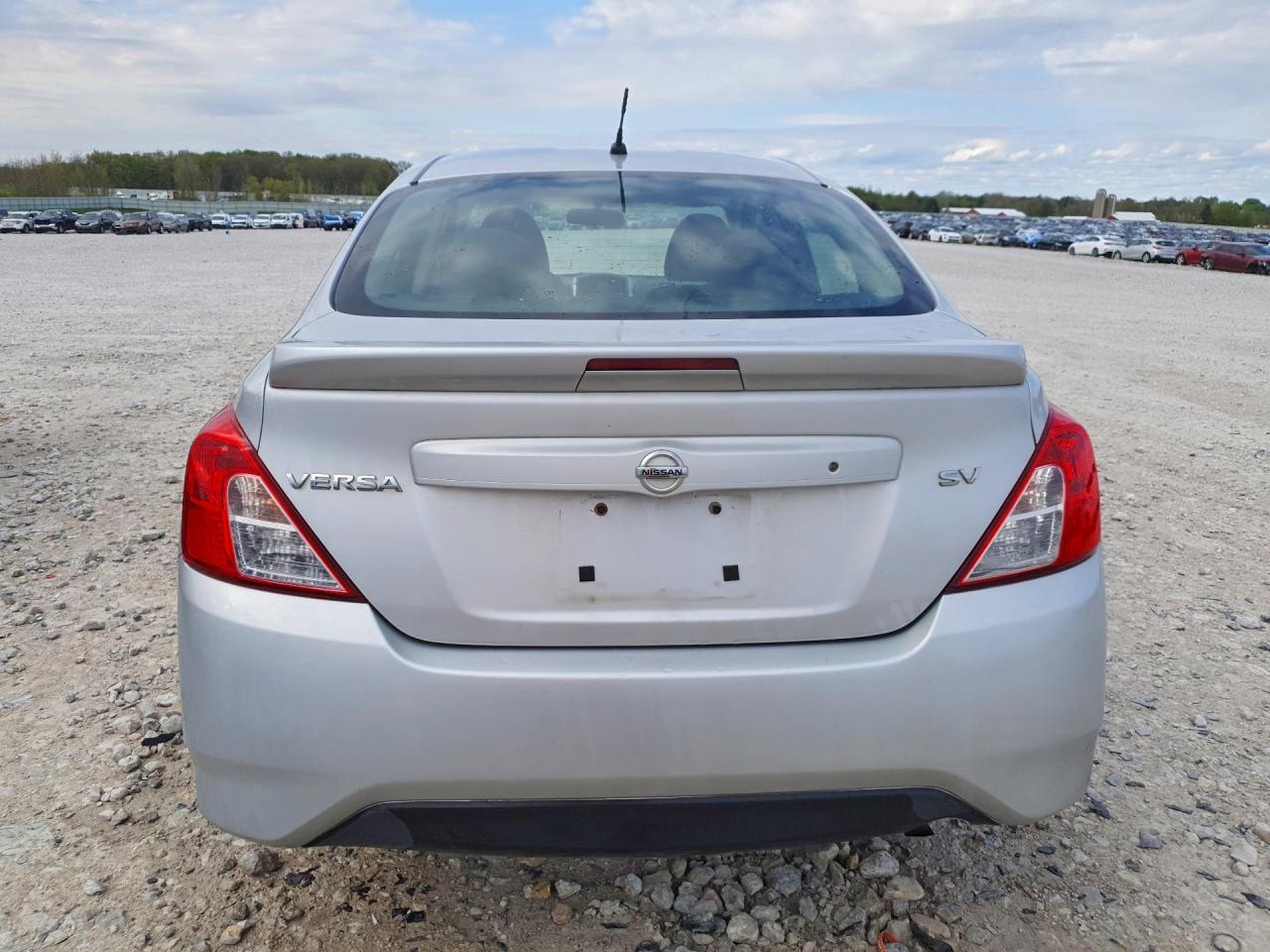 2018 NISSAN VERSA