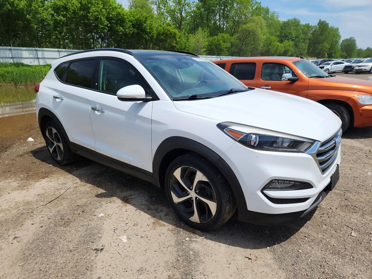 2016 HYUNDAI TUCSON