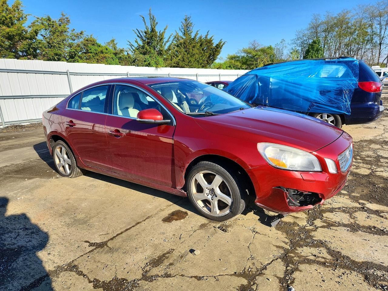 2012 VOLVO S60