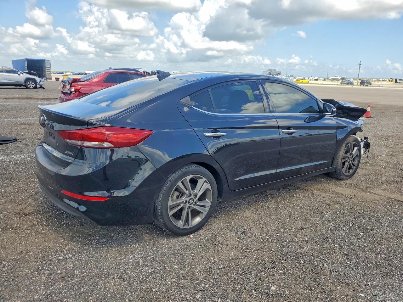 2017 HYUNDAI ELANTRA