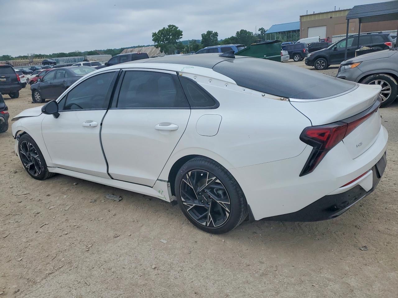 2025 KIA K5