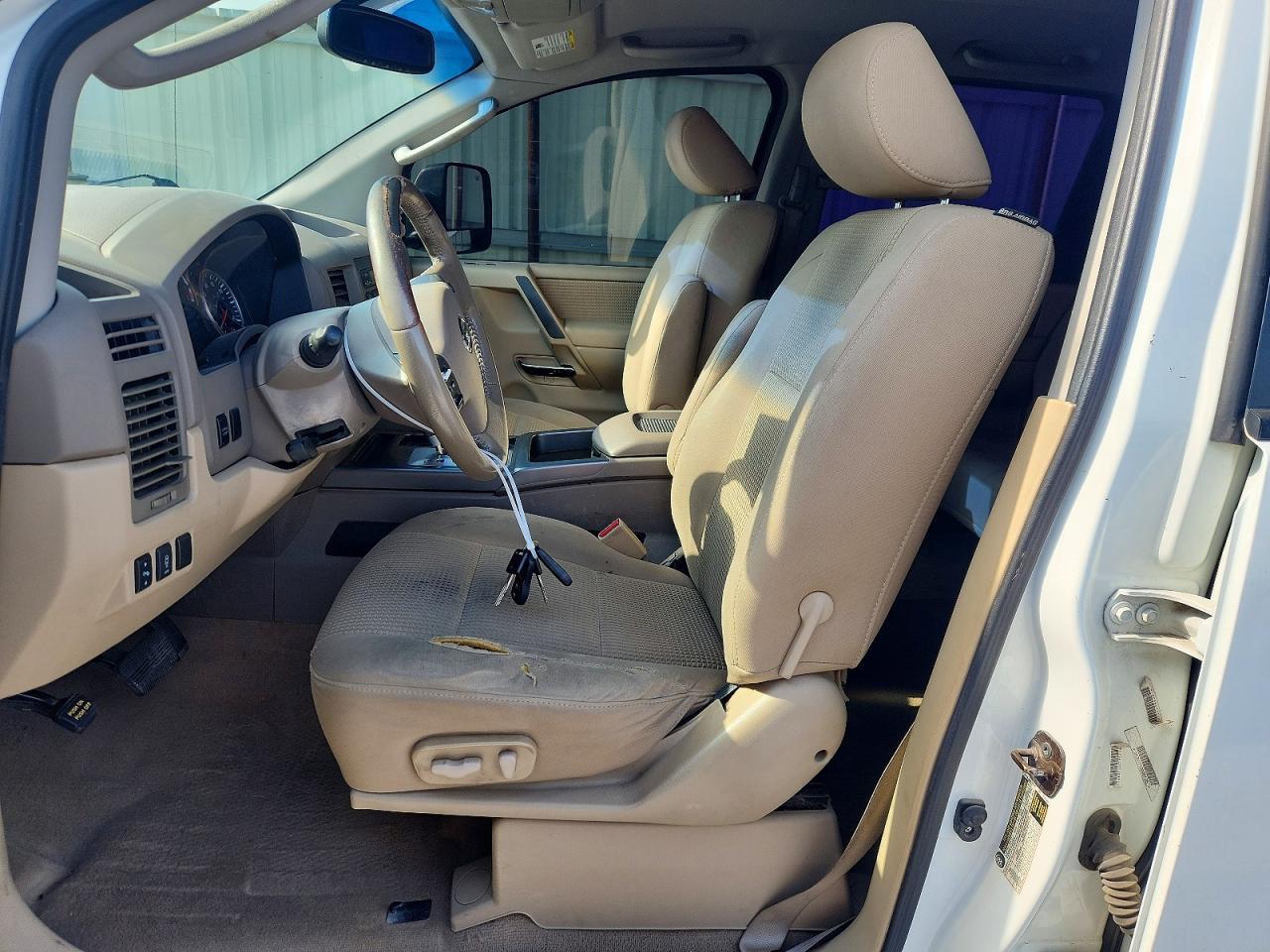 2011 NISSAN Titan