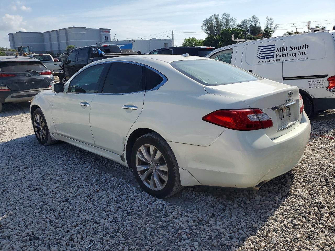 2011 INFINITI M37