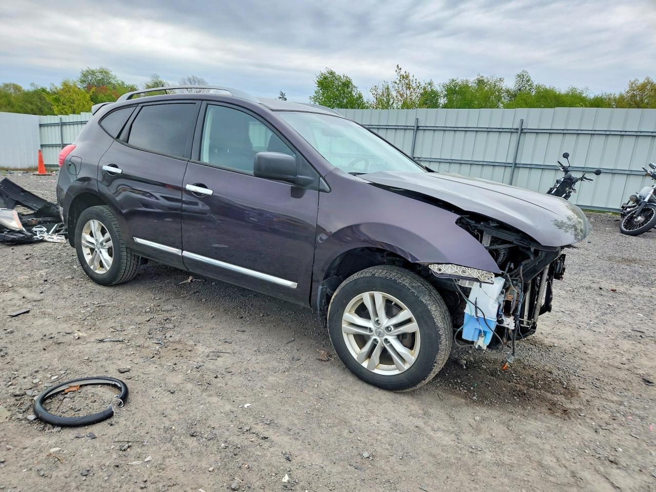 2015 NISSAN ROGUE