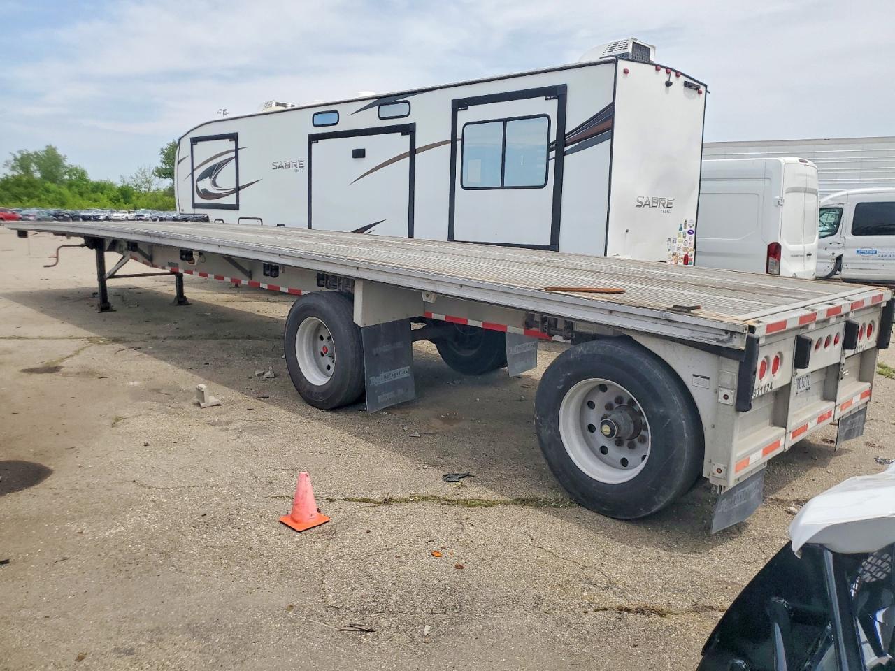 2003 REITNOUER Flatbed Trailer