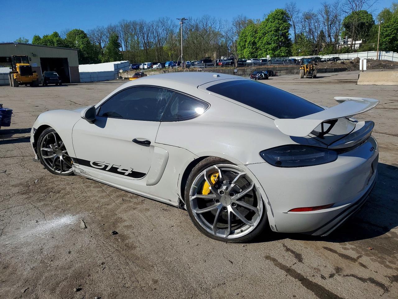 2022 PORSCHE Cayman