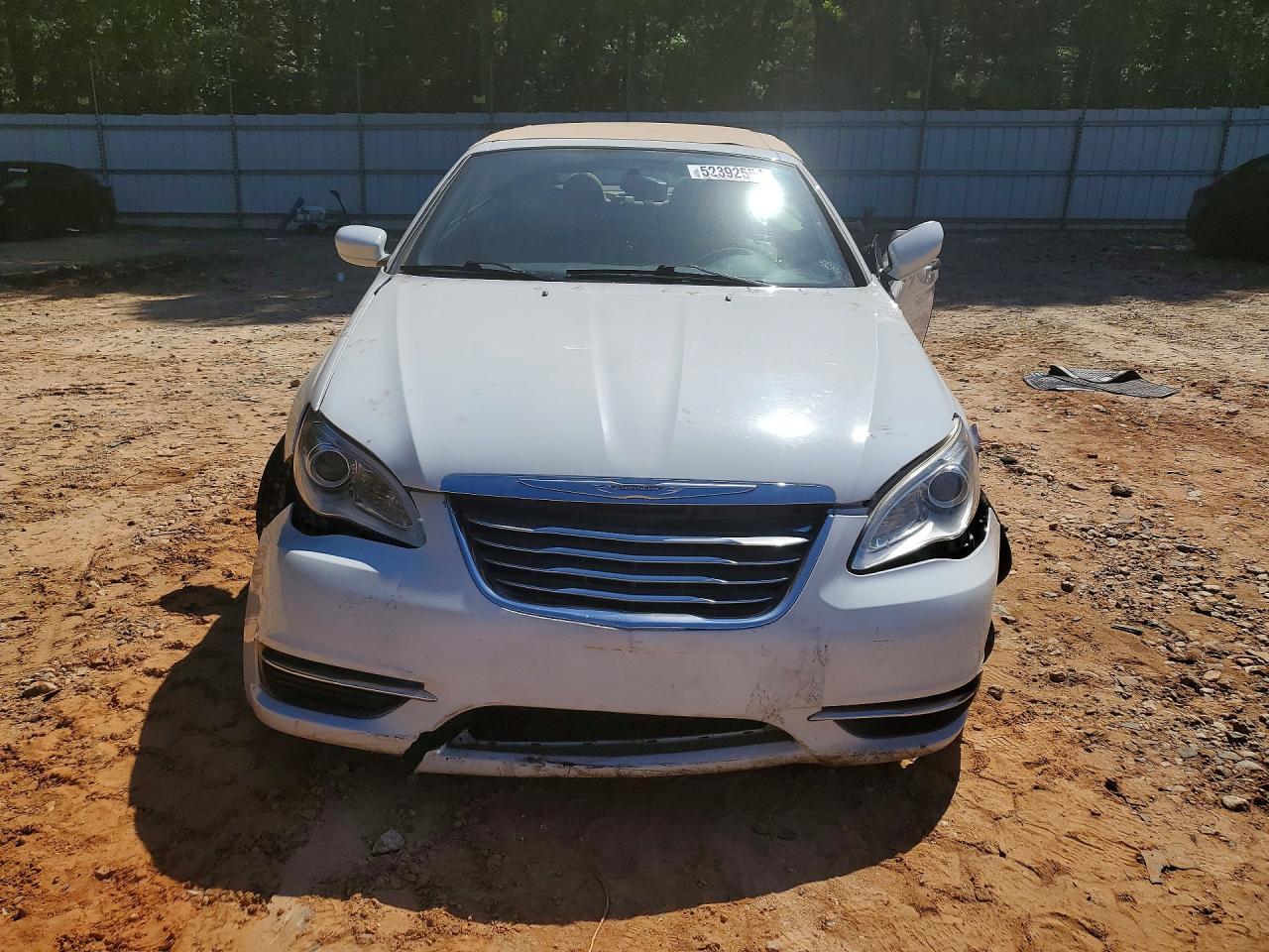 2013 CHRYSLER 200