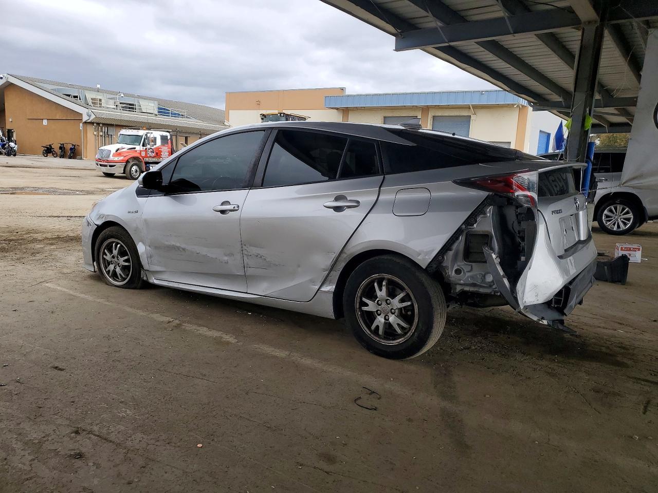2017 TOYOTA PRIUS