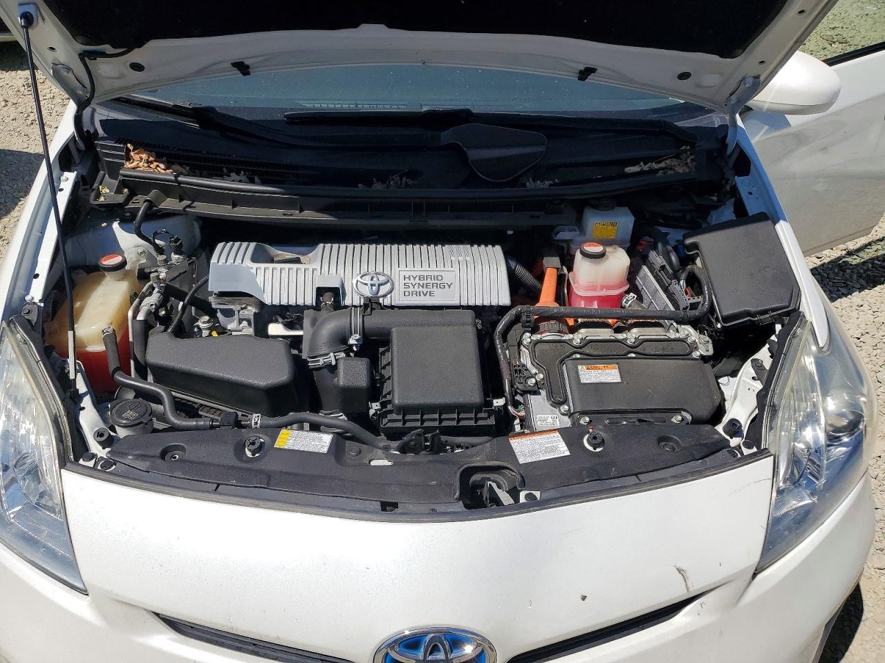 2015 TOYOTA PRIUS
