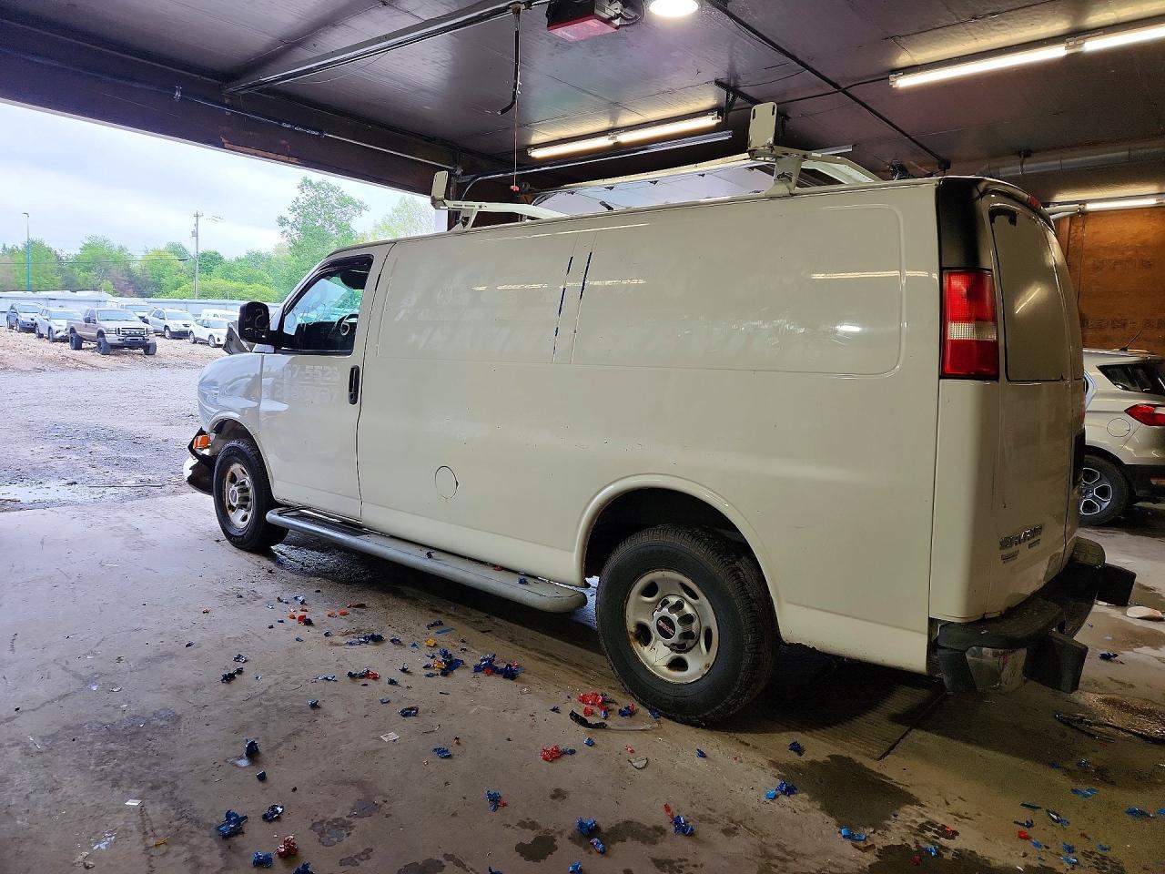 2016 GMC Savana