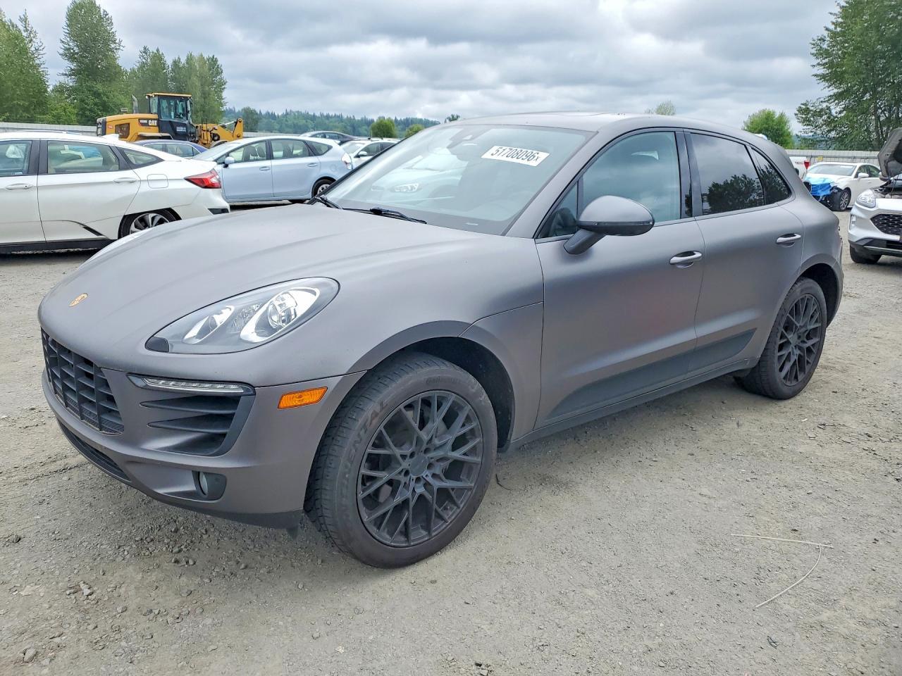 2017 PORSCHE Macan