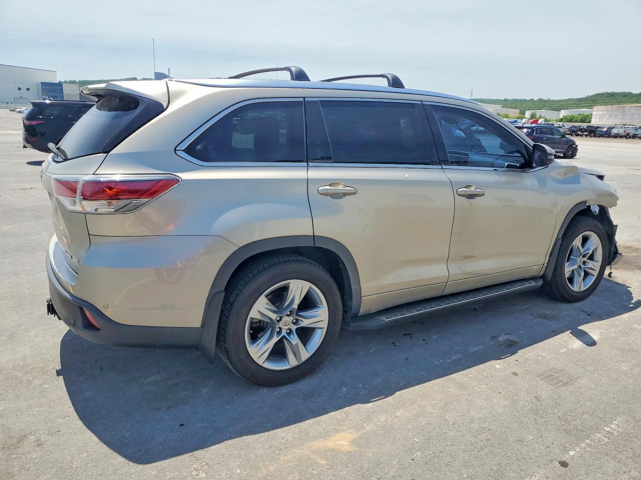 2015 TOYOTA HIGHLANDER