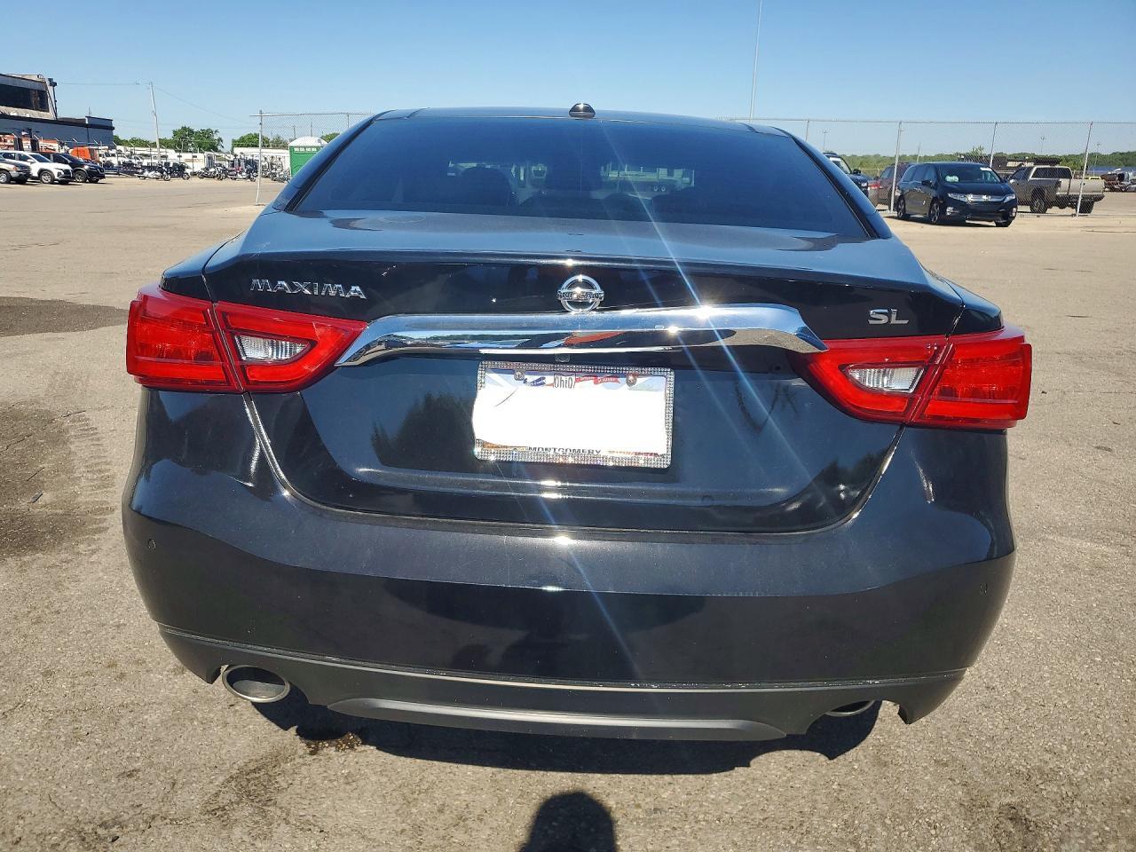 2017 NISSAN Maxima