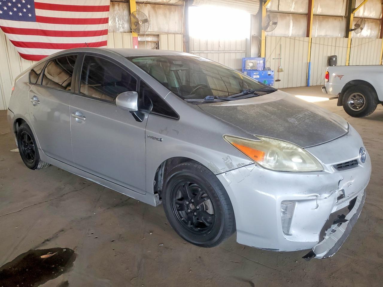 2013 TOYOTA PRIUS