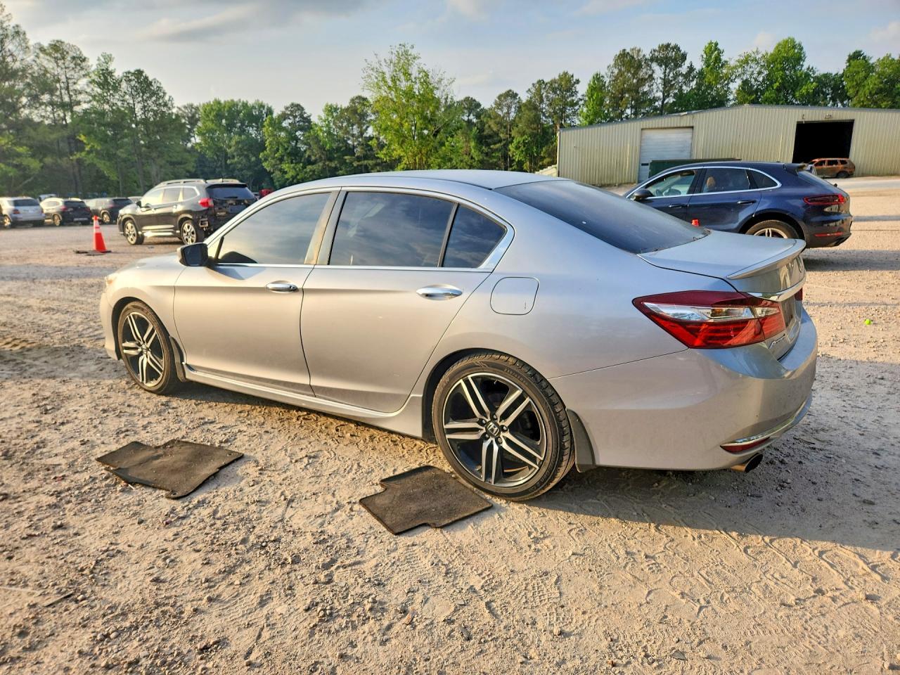 2017 HONDA ACCORD