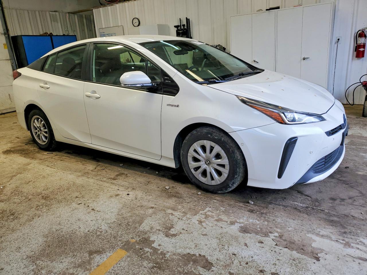 2019 TOYOTA PRIUS