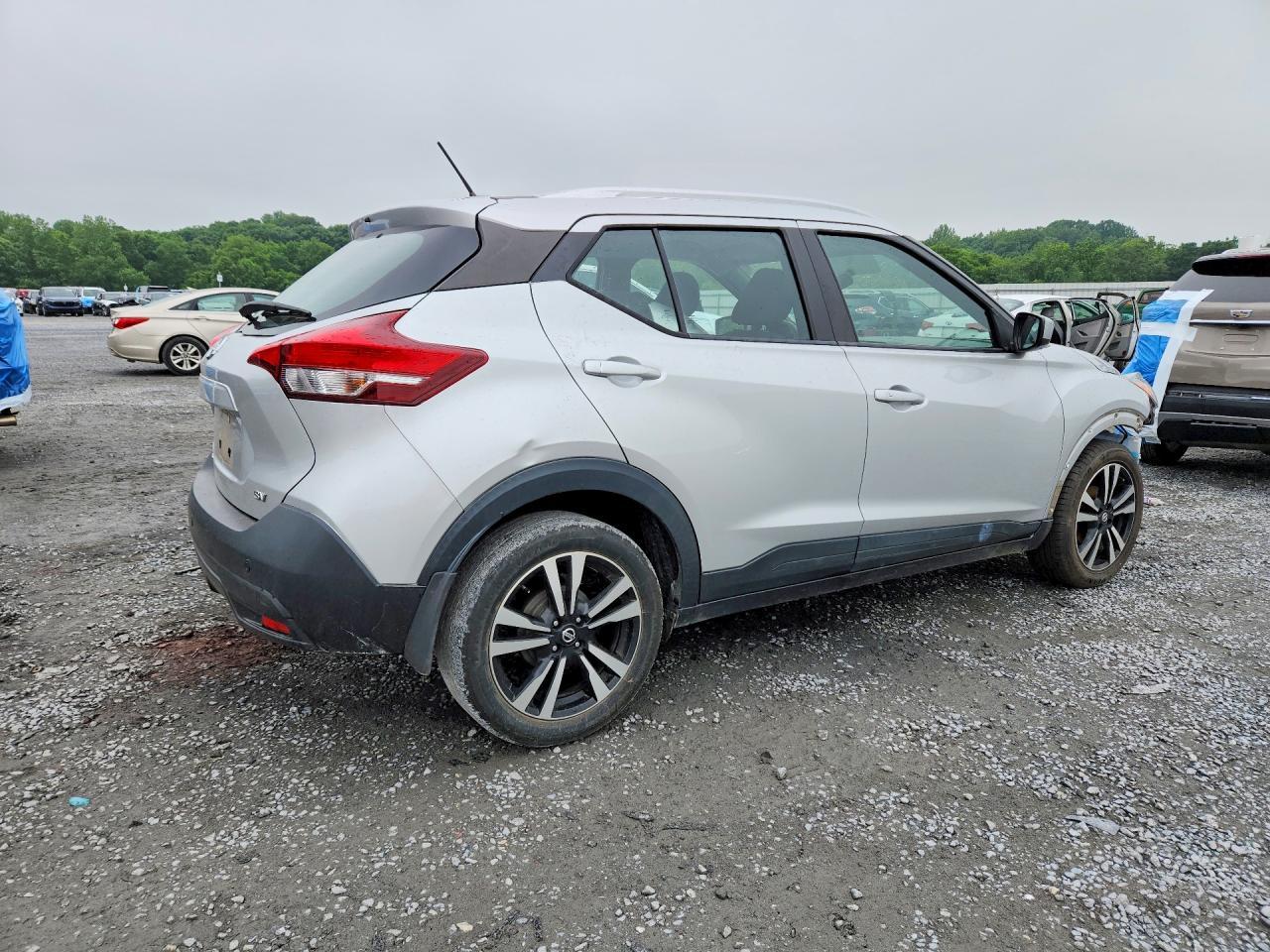 2018 NISSAN KICKS