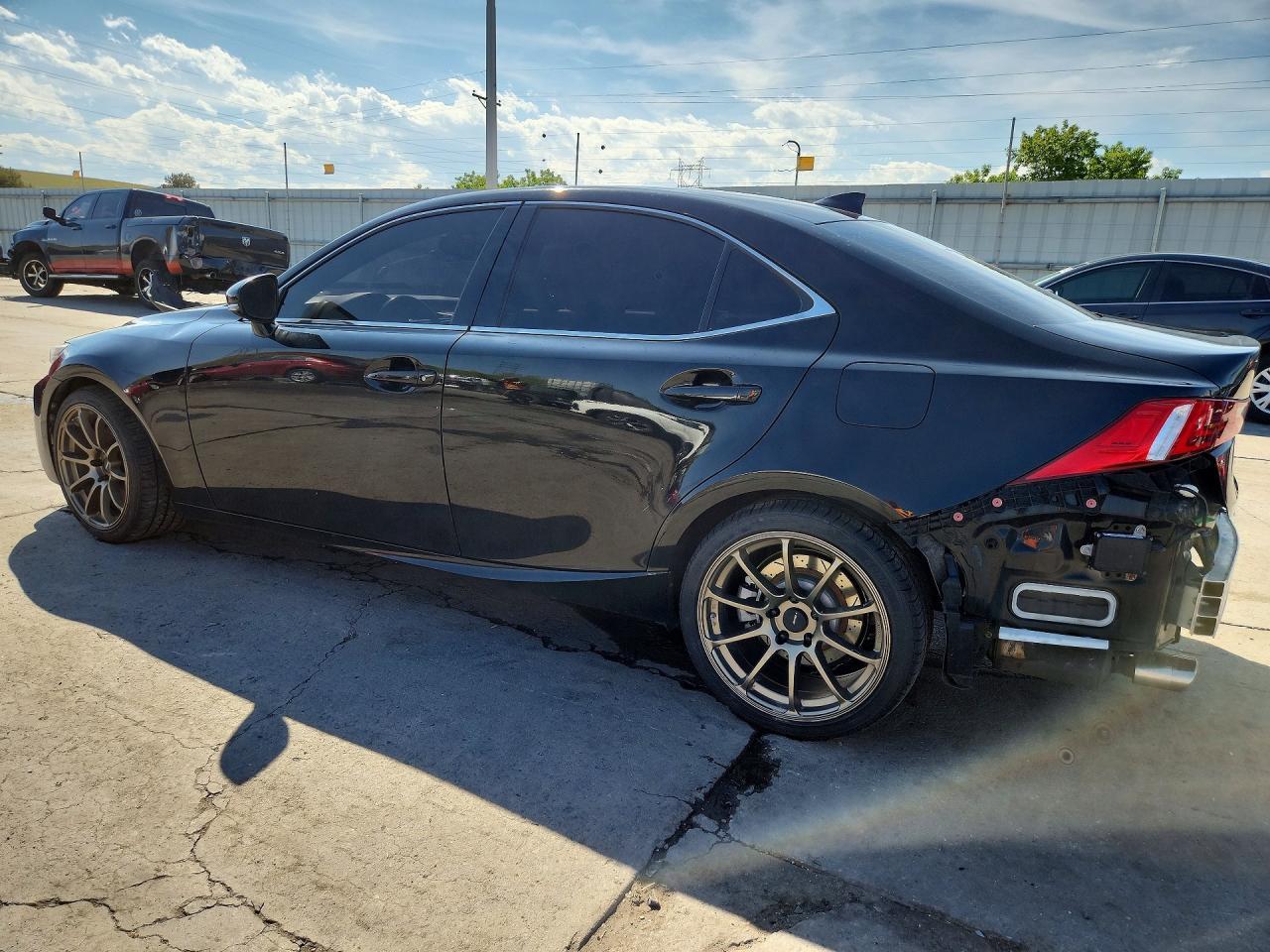 2016 LEXUS IS 300