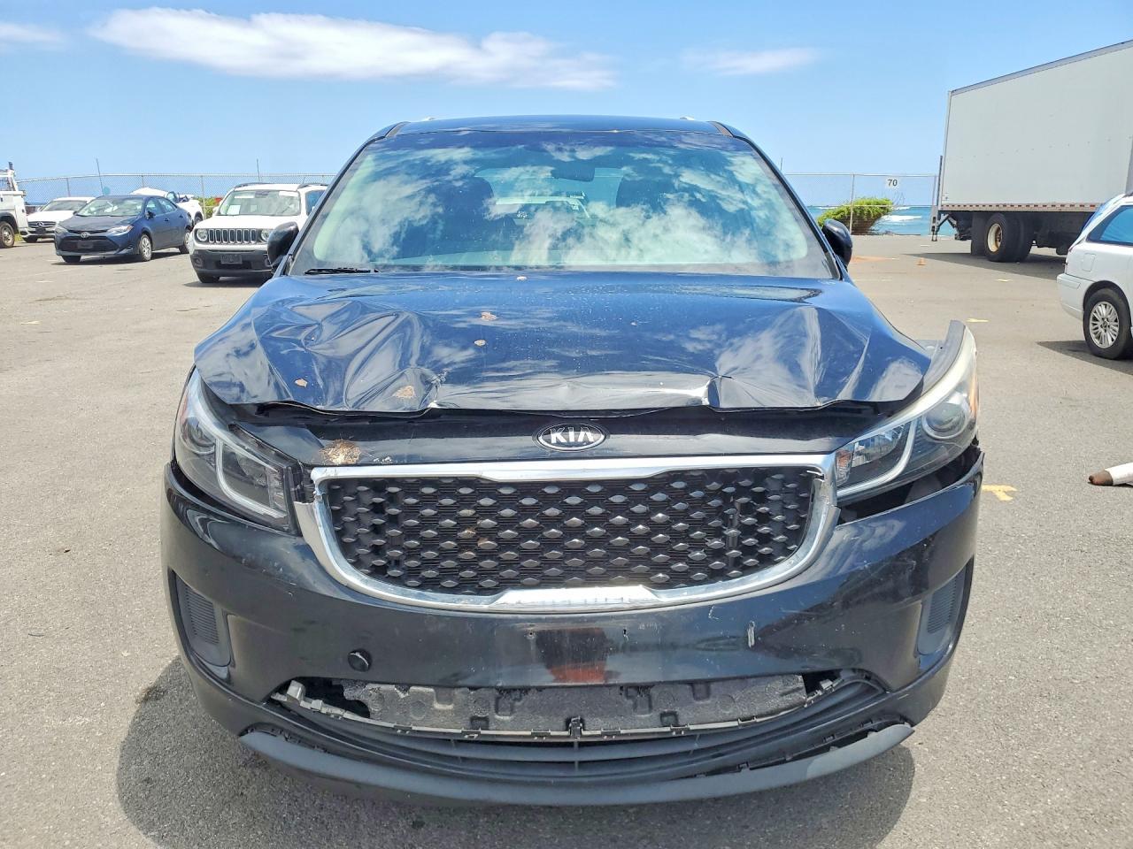 2016 KIA SEDONA